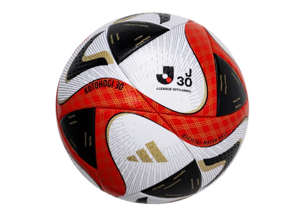 Jリーグが30周年記念ボール「KOTOHOGI30」を期間限定使用