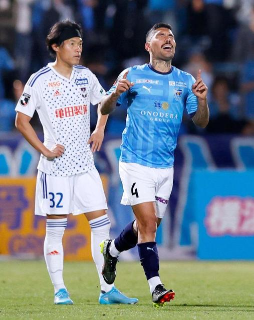 横浜ＦＣ　開幕１１試合目でようやく今季初勝利　あわや“乱闘”の熱戦制した　１７位Ｇ大阪に１差に迫る