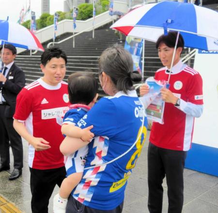 「シャレン!で献血」波戸氏、天野氏も呼びかけ 日産スタジアムに献血バスを設置