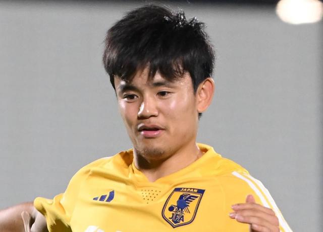 バルセロナ　久保建英の前で優勝セレモニーへ　レアル・ソシエダード戦の後にトロフィー授与