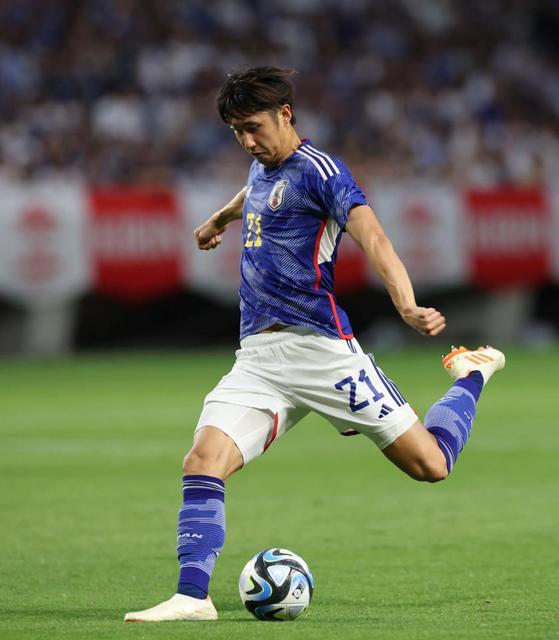 サッカー日本代表 DF伊藤洋輝の代表初ゴールで先制 ミドル