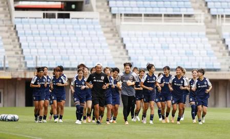 　ユアテックスタジアム仙台で合宿を再開した女子日本代表