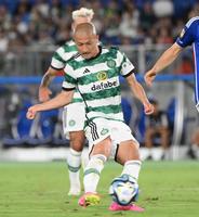 　前半、ハットトリックを決めるセルティック・前田（撮影・堀内翔）