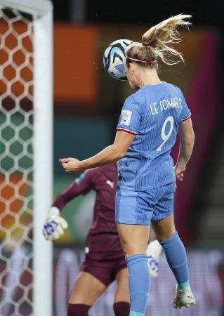 コロンビア、フランス勝つ　８強出そろう、女子Ｗ杯