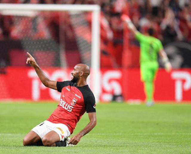 浦和が名古屋との緊迫ムードの一戦１－０で制す　２日の天皇杯同カードで浦和サポ暴動　物々しい雰囲気もカンテ弾でＶ争い大きな勝ち点３