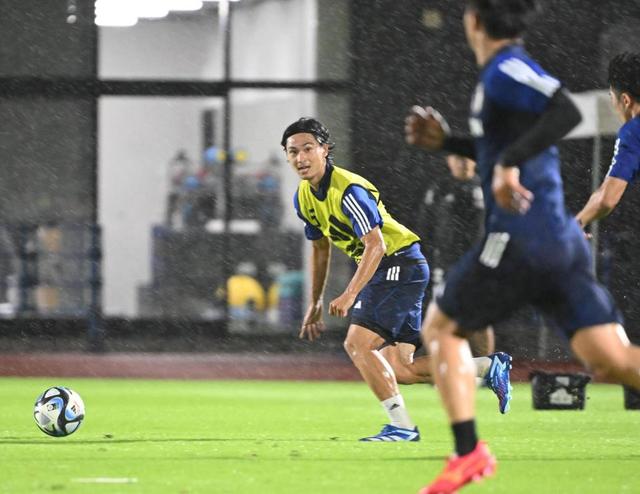 南野拓実「ここで結果を出すことが一番大事」サッカー日本代表、昨年Ｗ杯以来の復帰