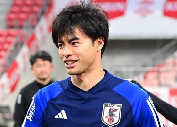 【Hyontaku】新品　正規品　三笘薫　サッカー日本代表 サッカー日本代表・三笘薫が代表合流も疲労を考慮して宿舎で静養