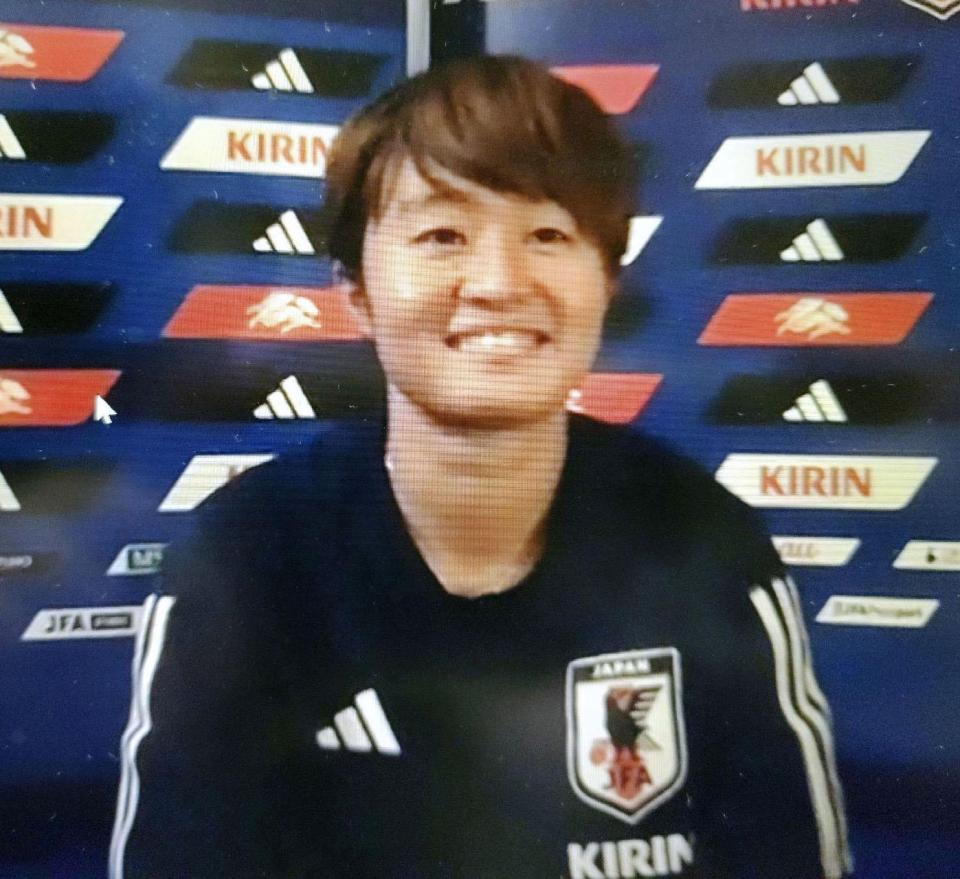 　オンラインで取材に応じるサッカー女子日本代表の宮沢ひなた