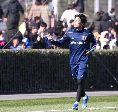日本代表・浅野は２日連続別メニュー「目の前の試合に向けていい準備を」