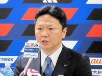 　パリ五輪アジア最終予選に向けたメンバー発表会見に臨んだ大岩剛監督