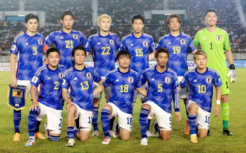 　ミャンマー戦に臨む日本代表イレブン。（前列左から）菅原、中村、旗手、守田、堂安、（後列左から）谷口、伊藤、橋岡、鎌田、小川、ＧＫ前川