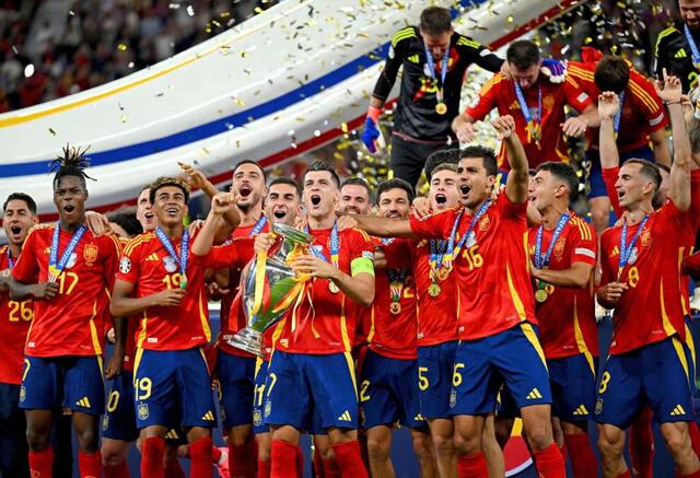 アルバロ・モラタ直筆サイン入り超大型写真…サッカー スペイン代表…② アルバロ モラタ直筆サイン入り超大型写真…サッカー スペイン代表