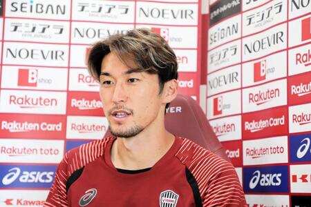 　オンライン取材に答える神戸・菊池©ＶＩＳＳＥＬ　ＫＯＢＥ