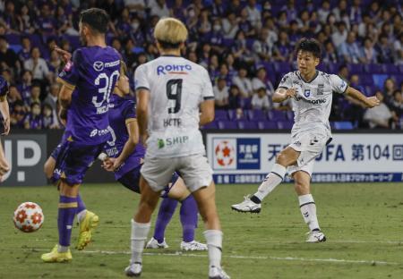 サッカー天皇杯、Ｇ大阪が４強　広島に２-１で競り勝つ