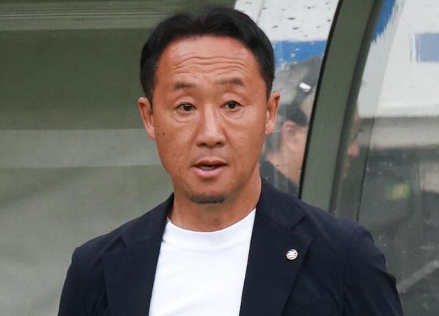 町田・黒田監督、審判委員会の“PK水かけ騒動”に対する言及に「議論し