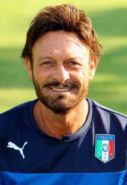 サッカー スキラッチ 90年W杯得点王＆MVP・スキラッチさん死去 がんのため59歳 94