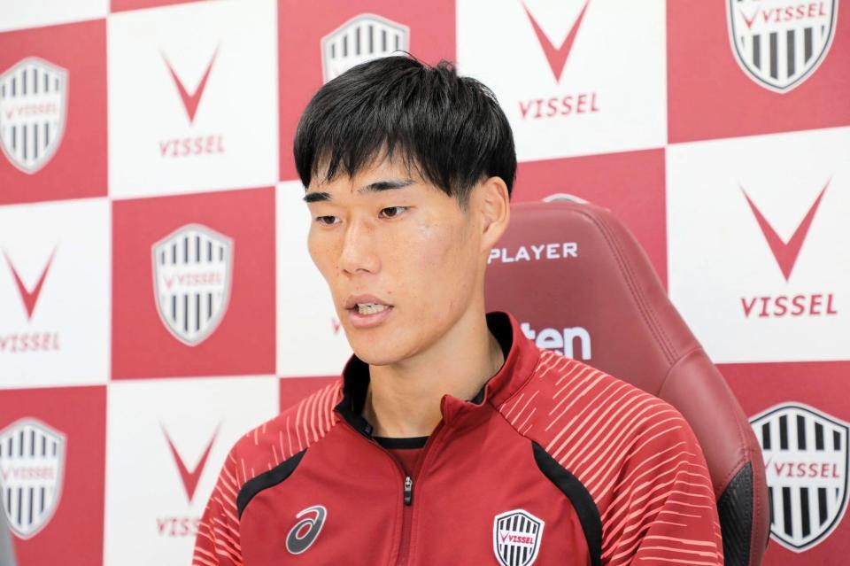 　オンライン取材に応じる神戸・前川©ＶＩＳＳＥＬ　ＫＯＢＥ