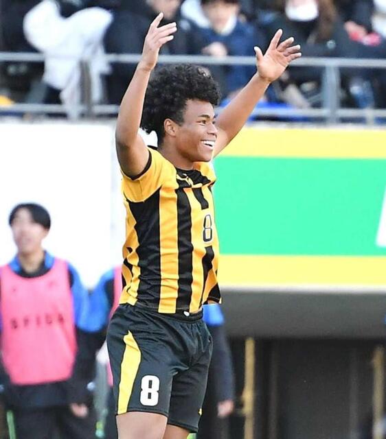 前橋育英ユニフォーム、プラクティスシャツ、ジャージ短パン