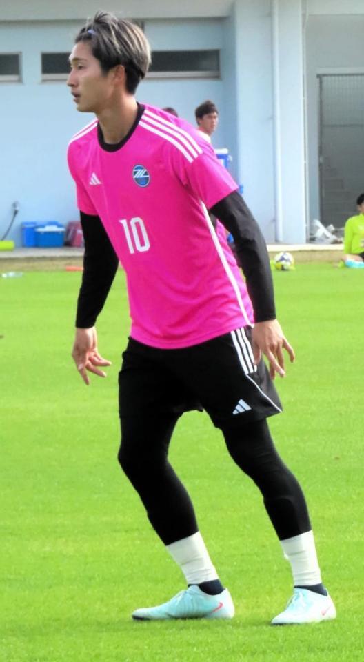 Ｊ３八戸とのトレーニングマッチに出場したＦＷ藤尾