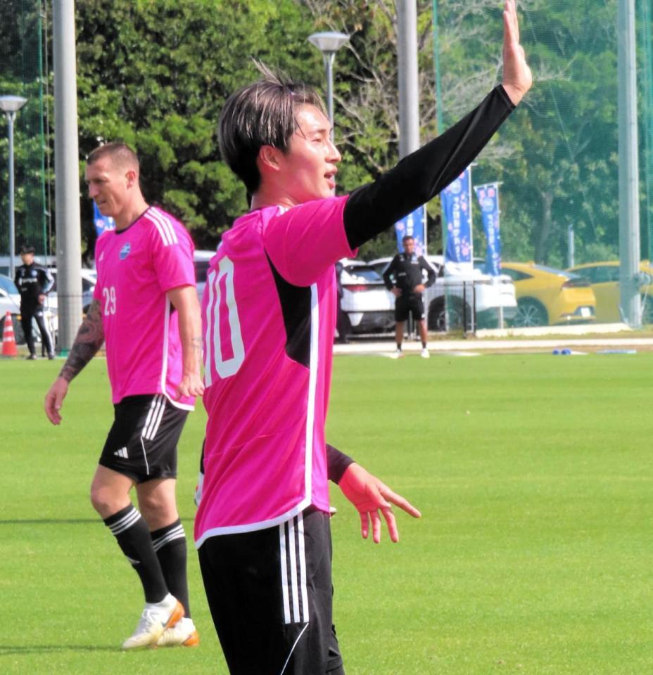 　Ｊ３八戸とのトレーニングマッチに出場したＦＷ藤尾