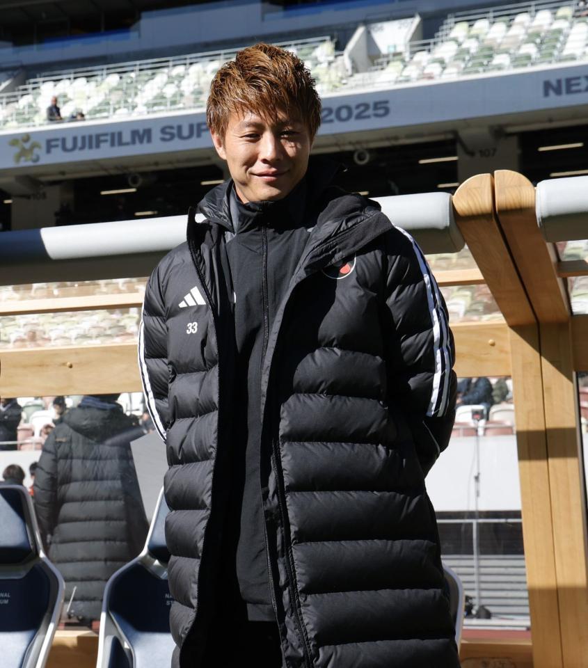 　Ｕ－１８Ｊリーグ選抜のコーチとしてベンチ入りする柿谷曜一朗氏（撮影・西岡正）