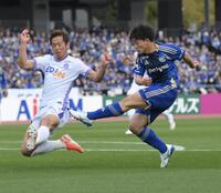 　前半、先制ゴールを決める町田・相馬勇紀（撮影・伊藤笙子）