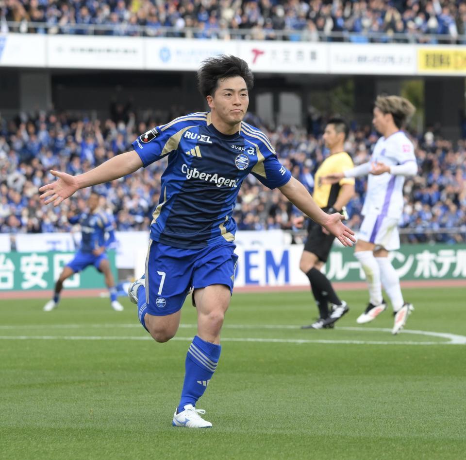 　前半、先制ゴールを決めた町田・相馬勇紀（撮影・伊藤笙子）