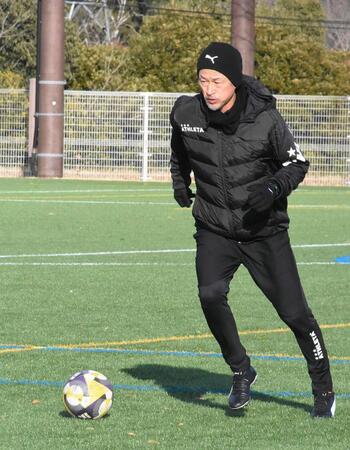 　ＪＦＬアトレチコ鈴鹿のキャンプ初日に参加した三浦