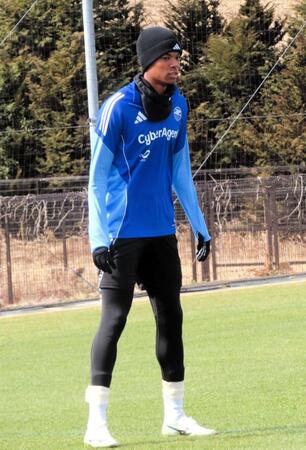 　練習を行った望月ヘンリー海輝