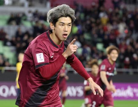 　前半、頭で押し込み先制ゴール、駆け出す神戸・大迫