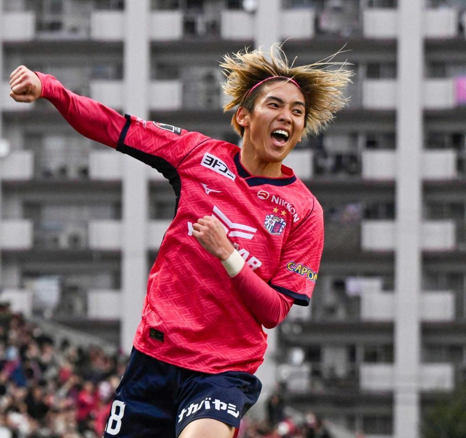 　前半、先制ゴールを決め喜ぶＣ大阪・北野