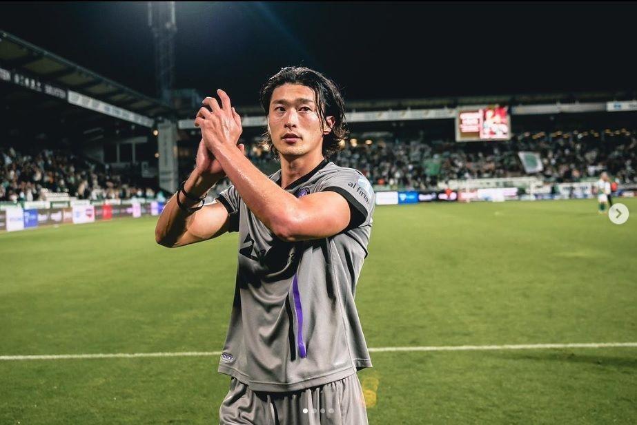 チョ・ギュソンの公式インスタグラム＠ｗｈｒｂｔｊｄより