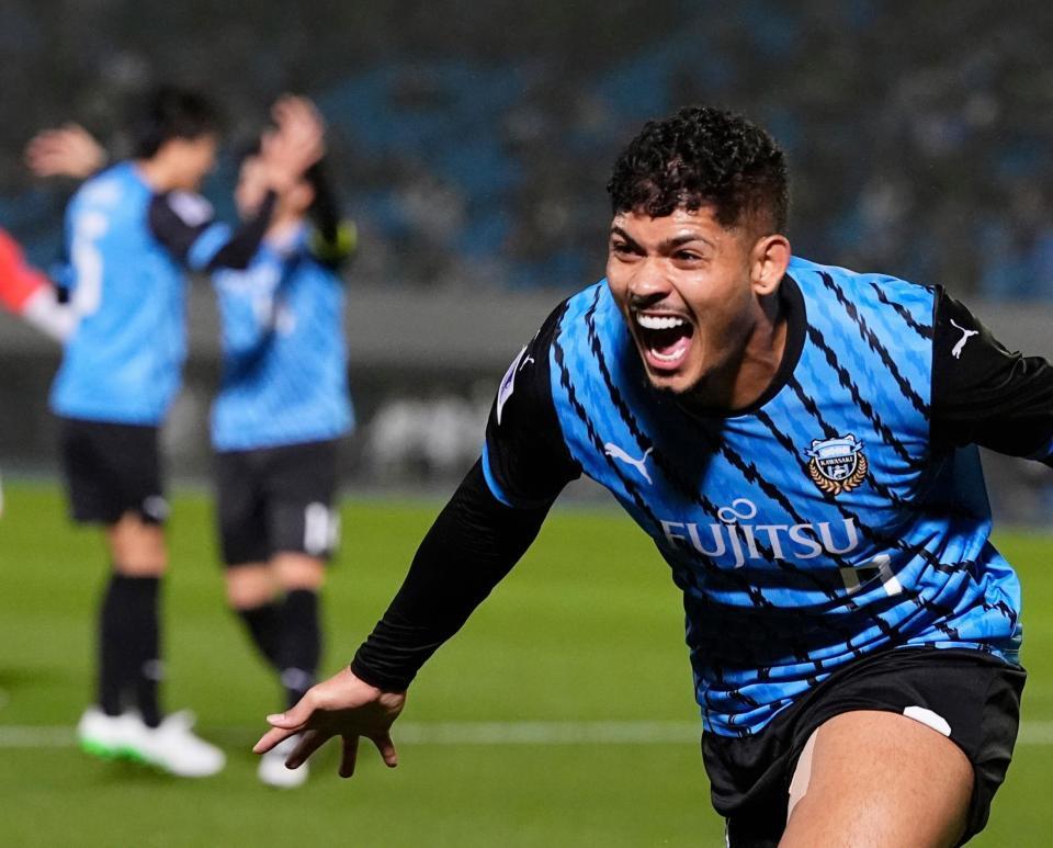 　後半、チーム２点目のゴールを決め、大喜びの川崎・エリソン