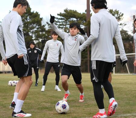 　アジア最終予選のバーレーン戦に向けて調整する日本代表・久保建英（撮影・堀内翔）