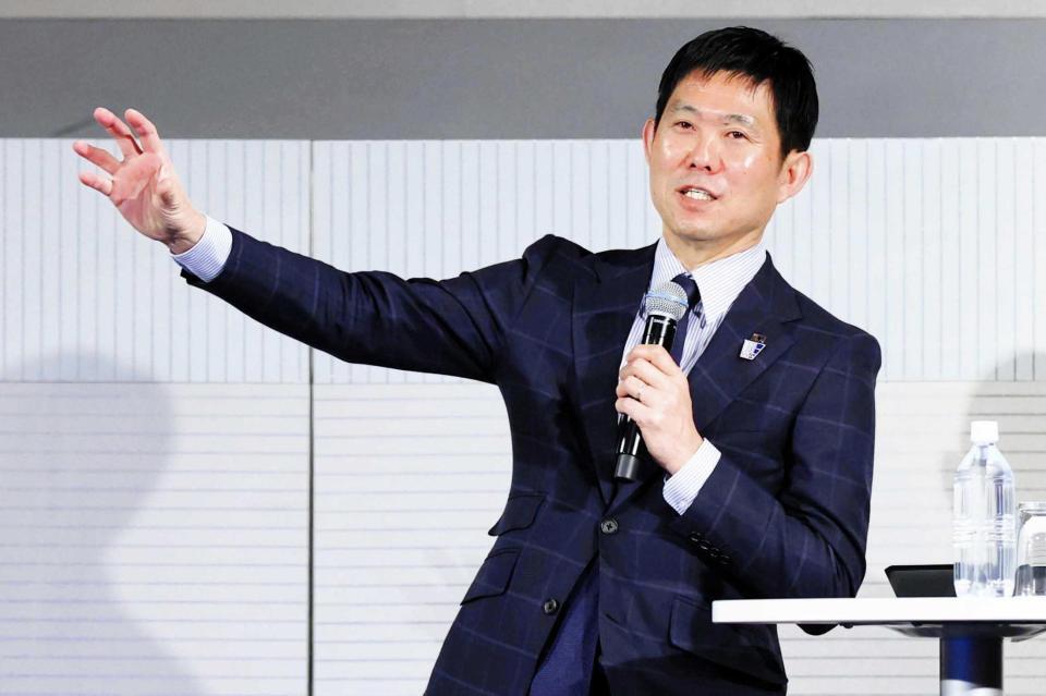 　内外情勢調査会で講演するサッカー日本代表の森保一監督（提供：時事通信社）