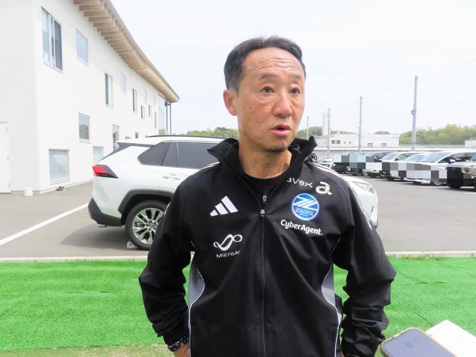 　神戸戦に向けた取材に応じた町田・黒田剛監督