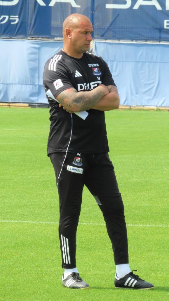 　１８日から暫定的に指揮を執るパトリック・キスノーボヘッドコーチ