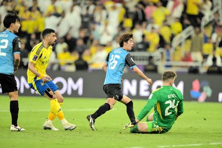 　勝ち越しゴールを決めた川崎のＭＦ大関友翔　©ＫＡＷＡＳＡＫＩ　ＦＲＯＮＴＡＬＥ