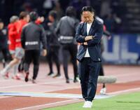 　京都に敗れ、うつむく町田・黒田監督