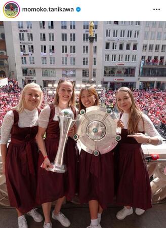 　谷川萌々子インスタグラム（ｍｏｍｏｋｏ．ｔａｎｉｋａｗａ）より