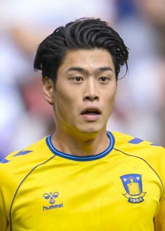 ブレンビー鈴木がドイツ移籍か　フライブルク、堂安の代役