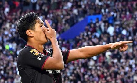 　武藤のセレブレーションポーズ