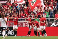 　逆転勝利を喜ぶ浦和イレブン（撮影・金田祐二）