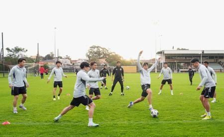 サッカー日本代表が豪州戦へ練習　Ｗ杯最終予選Ｃ組第９戦