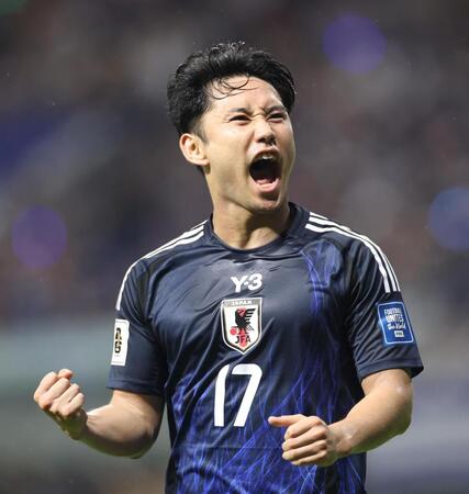 　後半、ゴールを奪いほえる日本代表・森下龍矢（撮影・北村雅宏）