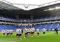 　ランニングをする日本代表の選手ら（撮影・中田匡峻）