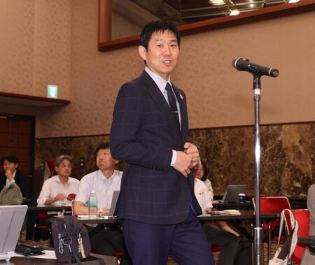 　会見に臨むサッカー日本代表・森保監督（撮影・佐々木彰尚）