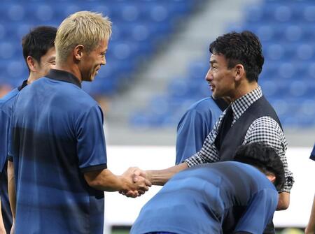 【写真】中田英寿氏に本田圭佑!風貌激変の元代表監督まで!超大物が一堂に集結