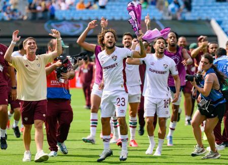 　インテル・ミラノに勝利し、喜ぶフルミネンセの選手たち＝シャーロット（ゲッティ＝共同）