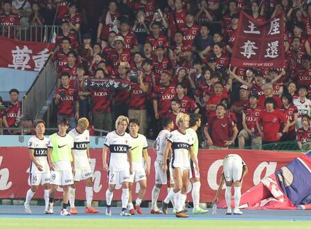 鹿島、３連敗でついに首位陥落　４月２９日以来　鬼木監督初の凱旋試合でレオセアラ先制弾も川崎に逆転負け　サポーターからは大ブーイング